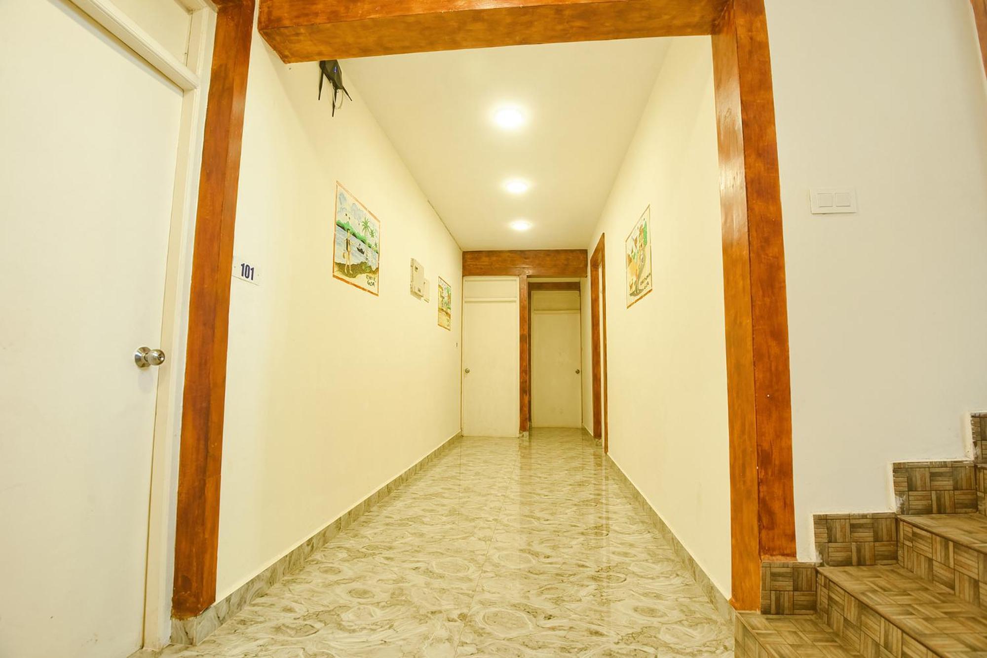Fabhotel Grand Royal Palms - Nr Hotel 3*
